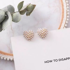 Elegant Pearl Heart Earrings